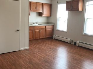 27 Railroad Row, Chicopee, MA 01013