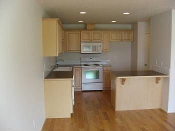 2nd image of 7523 NE 61st Way