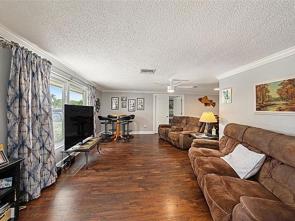 5th image of 1117 RUSHMORE DRIVE