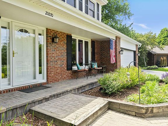 3rd image of 21870 W Whitehall Ct