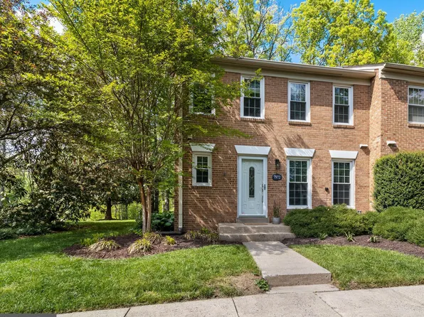 7972 Bethelen Woods Ln, Springfield, VA 22153