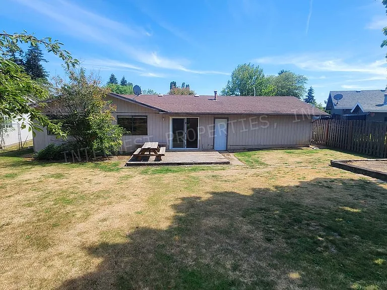 265 SW Salix Ter — Photo 30