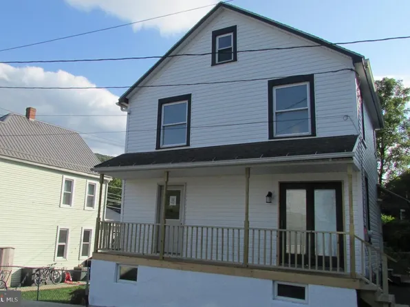 117 8th St, Tyrone, PA 16686