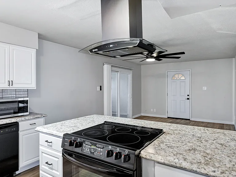 3702 W Tuckey Ln — Photo 14