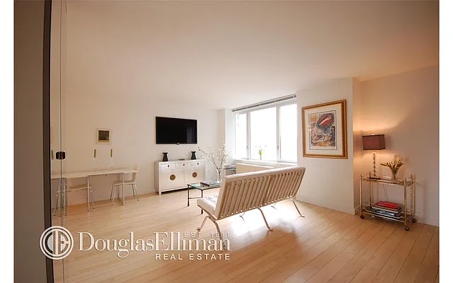 Rented by Douglas Elliman | media 16