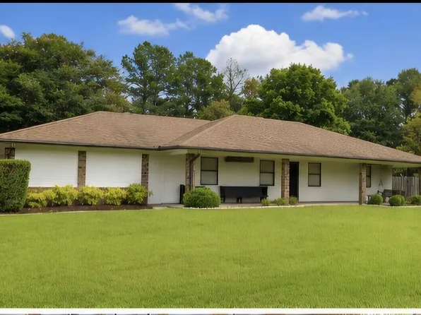 1658 Monterey Rd, Florence, MS 39073