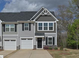2 Englefield Dr, Fountain Inn, SC 29644