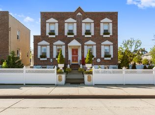 126-02 Newport Ave, Far Rockaway, NY 11694