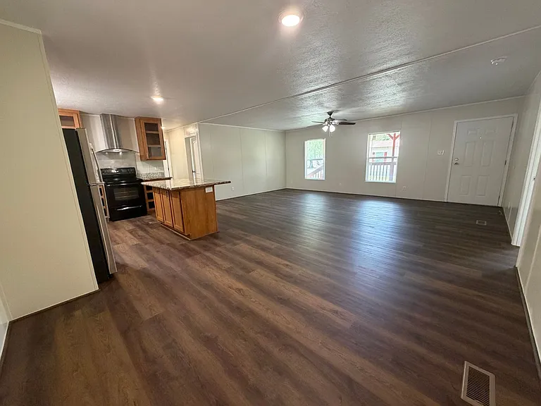 1105 S Rogers St — Photo 31
