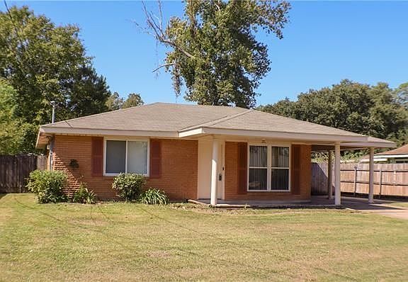 2nd image of 207 Mockingbird Ln