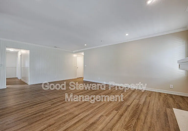 20251 Avenida Del Norte — Photo 6