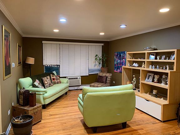2nd image of 4746 N Paulina St APT 1E