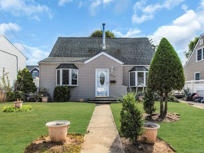 2335 Maple Street, Seaford, NY, 11783