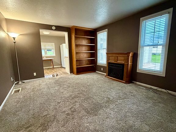 2nd image of 1005 M Ave