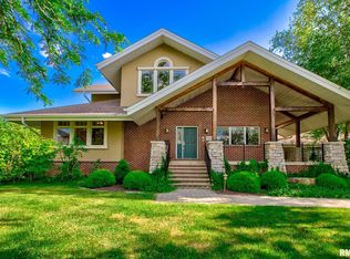 10400 N Osage Ct, Peoria, IL