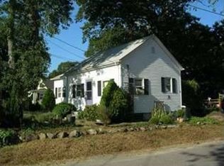 60 Sea View Dr, Warwick, RI 02889