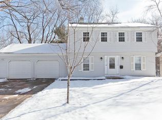 3618 Wenig Rd NE, Cedar Rapids, IA 52402