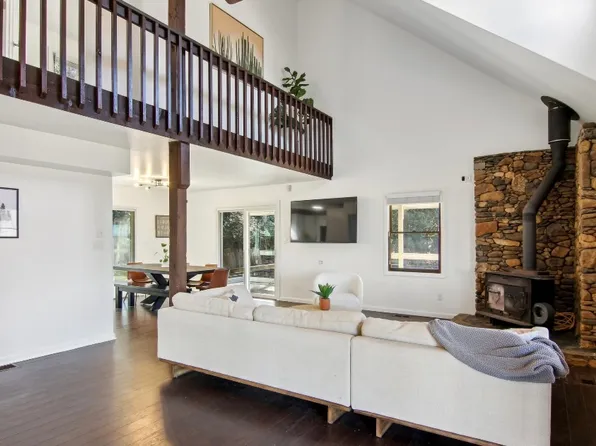 1053 Kilpatrick Rd, Hendersonville, NC 28739