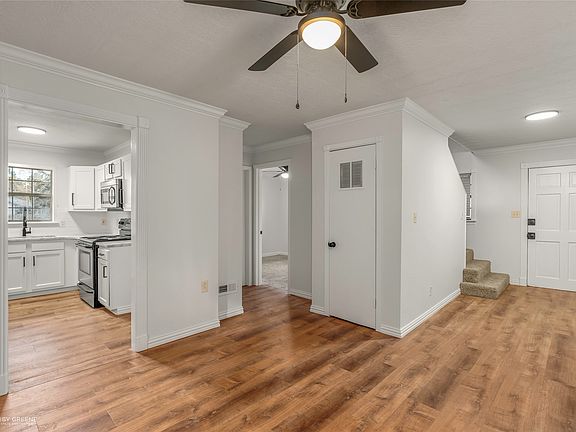 5th image of 2090 Bellevue Rd