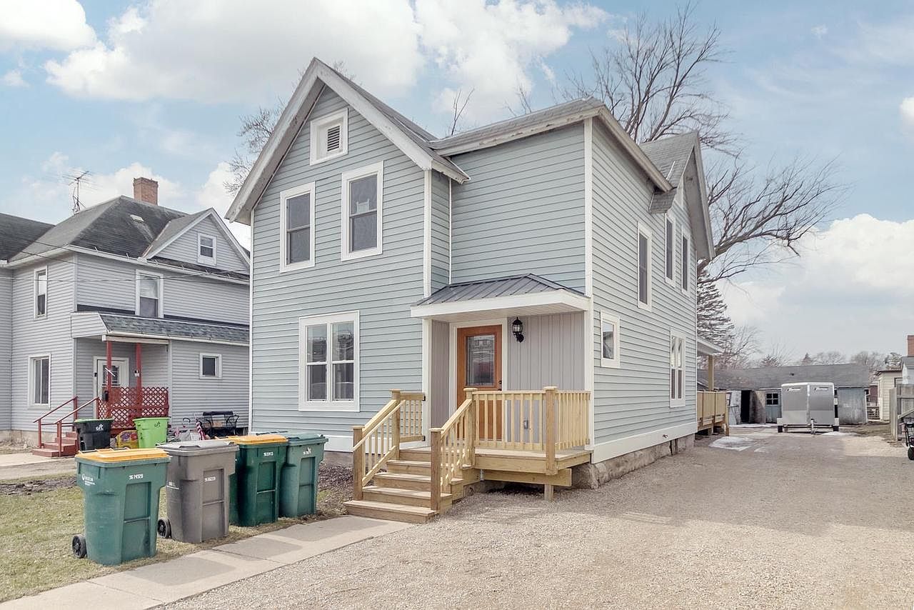 408 South Center St, Beaver Dam, WI 53916 | Zillow