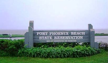 House is 2 block from Fort Phoenix