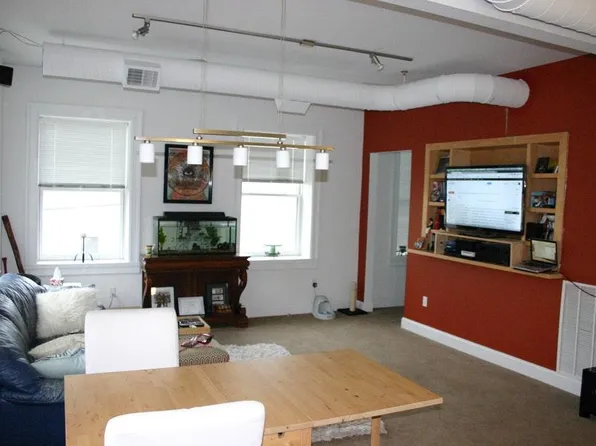 5801 Bryant St APT 1, Pittsburgh, PA 15206