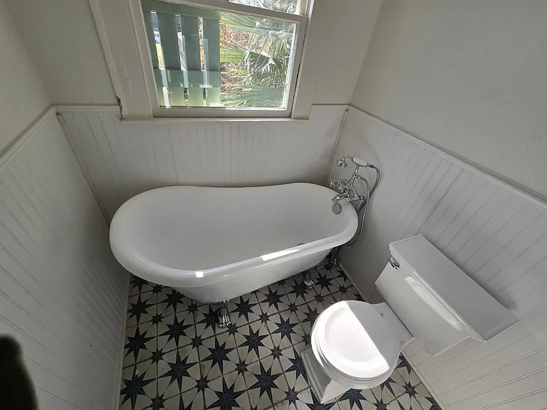3409 Avenue L — Photo 20