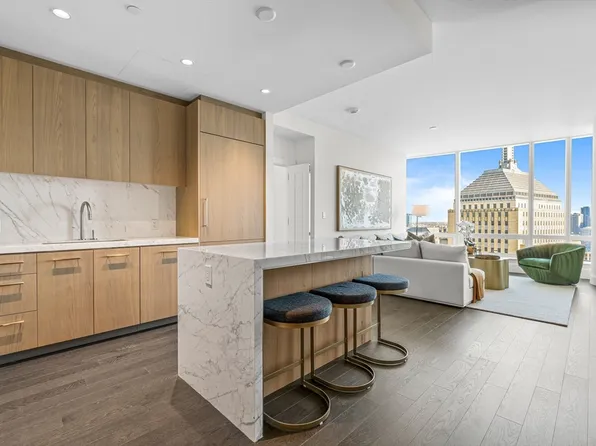 430 Stuart St #30D, Boston, MA 02116