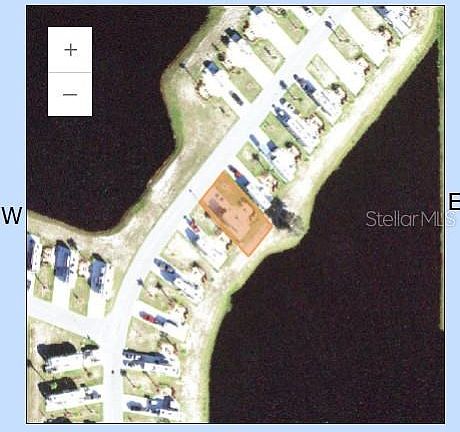 4th image of 124 Rhett Blvd E
