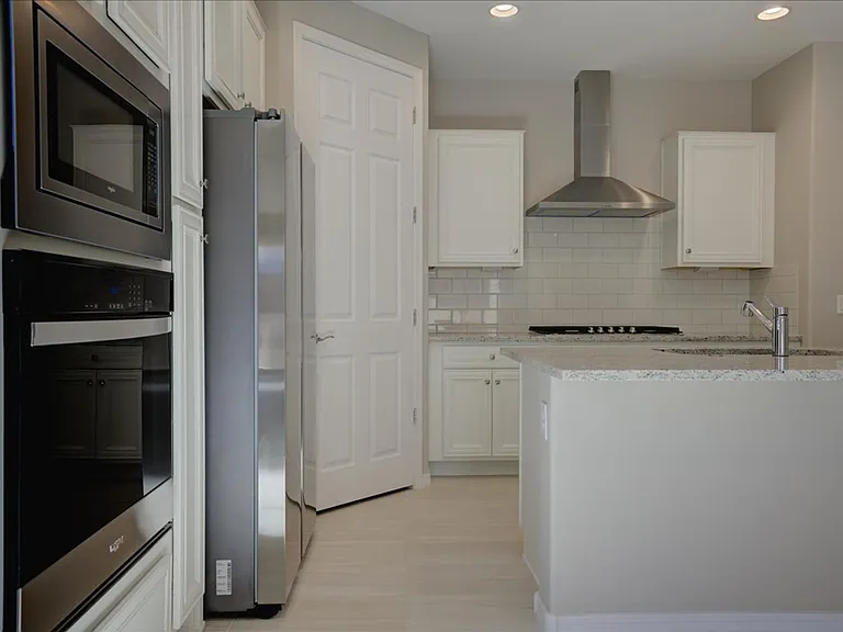 13466 E Joseph Mills Ln — Photo 7