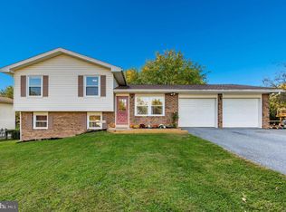 10092 Woodchuck Ln, Frederick, MD 21702