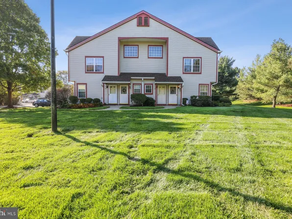 354 Andover Pl, Robbinsville, NJ 08691