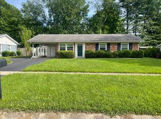 9510 Farnham Dr, Louisville, KY 40223