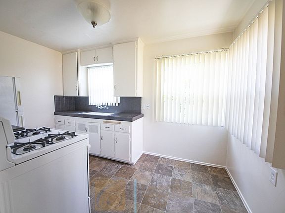 3rd image of 4455-59 1/2 Dawson Ave #4455