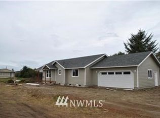 185 S Razor Clam Dr SW, Ocean Shores, WA 98569