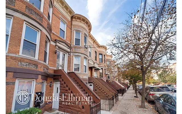 Rented by Douglas Elliman | media 21