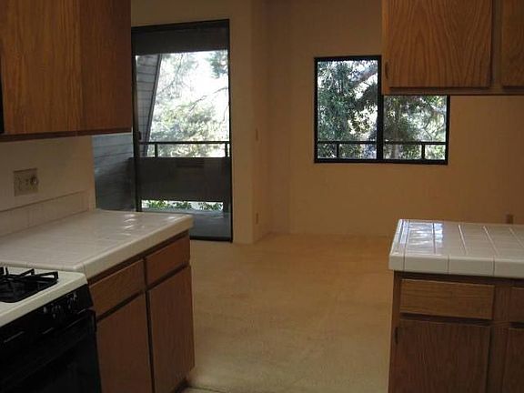 5th image of 13331 Moorpark St APT 229