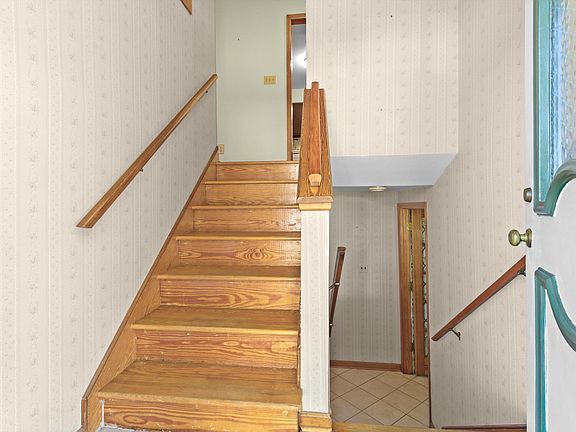 4th image of 1402 Brushy Mountain Dr