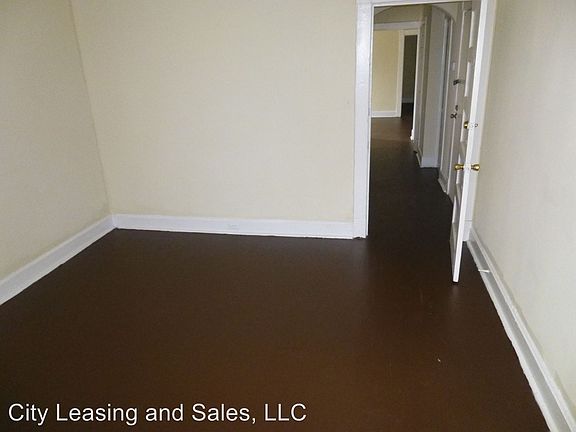 3rd image of 2420 Barton Ave APT 3