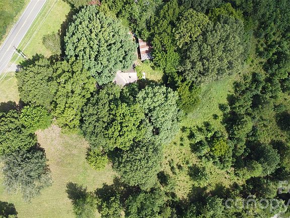 4th image of 7908 Arlington Church Rd