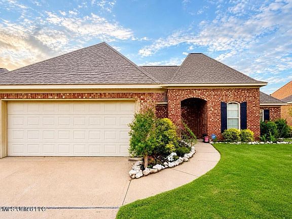 2nd image of 405 Copper Ridge Dr