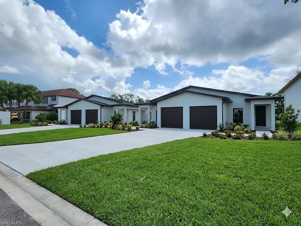 3 bed, 2.0 bath, 1326 sqft, $3,150 — Photo 1