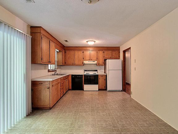 5th image of 4506 Grace Dr