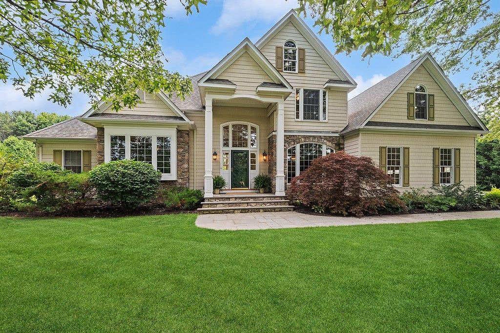 2020 Stillwater Ave, Cutchogue, NY 11935 MLS 375392 Zillow