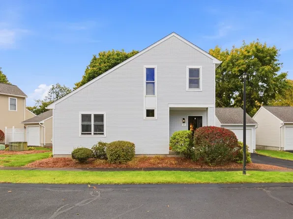 17 Curry Ln #17, Chicopee, MA 01022