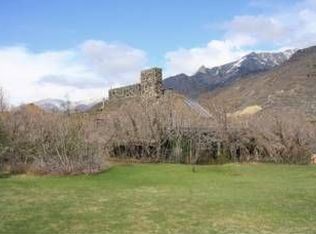 9693 S Oakwood Ln, Sandy, UT 84092