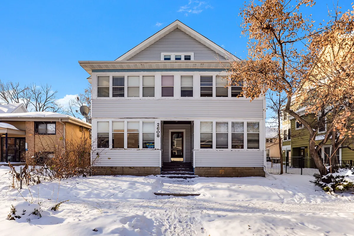 Building Photo - 2608 Pillsbury Ave S #5