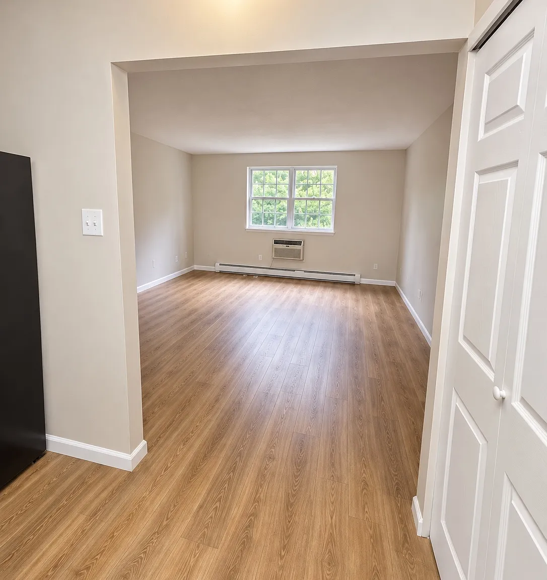 2 bed, 1050 sqft, $1,875 — Photo 4