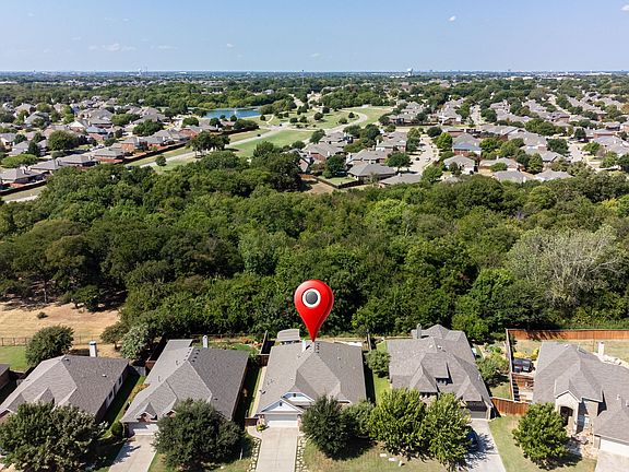 3rd image of 1313 Canyon Creek Rd