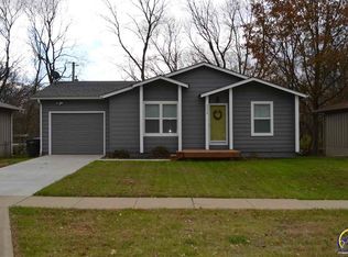 3949 SW Atwood Ter, Topeka, KS 66610